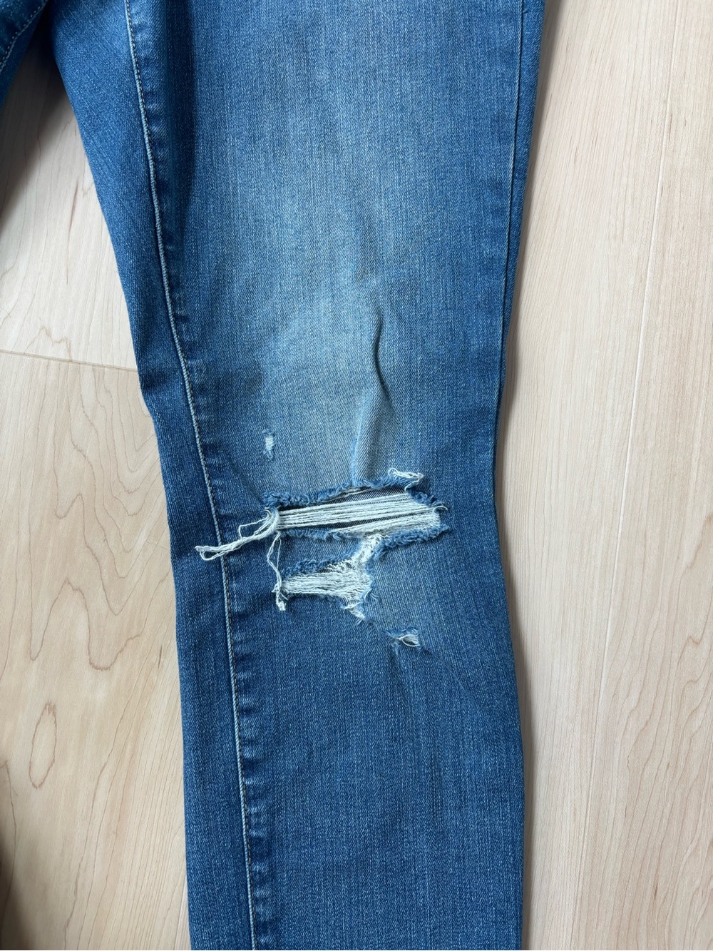 Universal Thread High Rise Skinny Distressed Blue Jeans - Picture 8 of 15